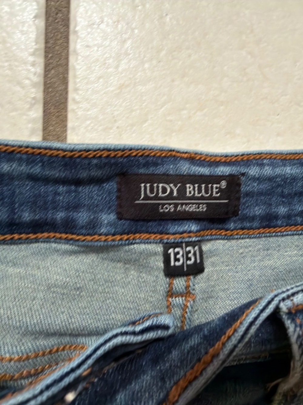 $75 Judy Blue (Los Angeles) Dad distressed jeans size 13/31 - Picture 7 of 11
